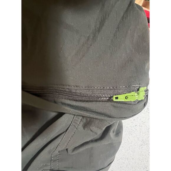 REI Women’s Relaxed Convertible Zip Off Leg Hiking Pants 12p - Picture 8 of 9